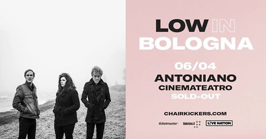 LOW live Sold-Out at Antoniano CinemaTeatro, Bologna